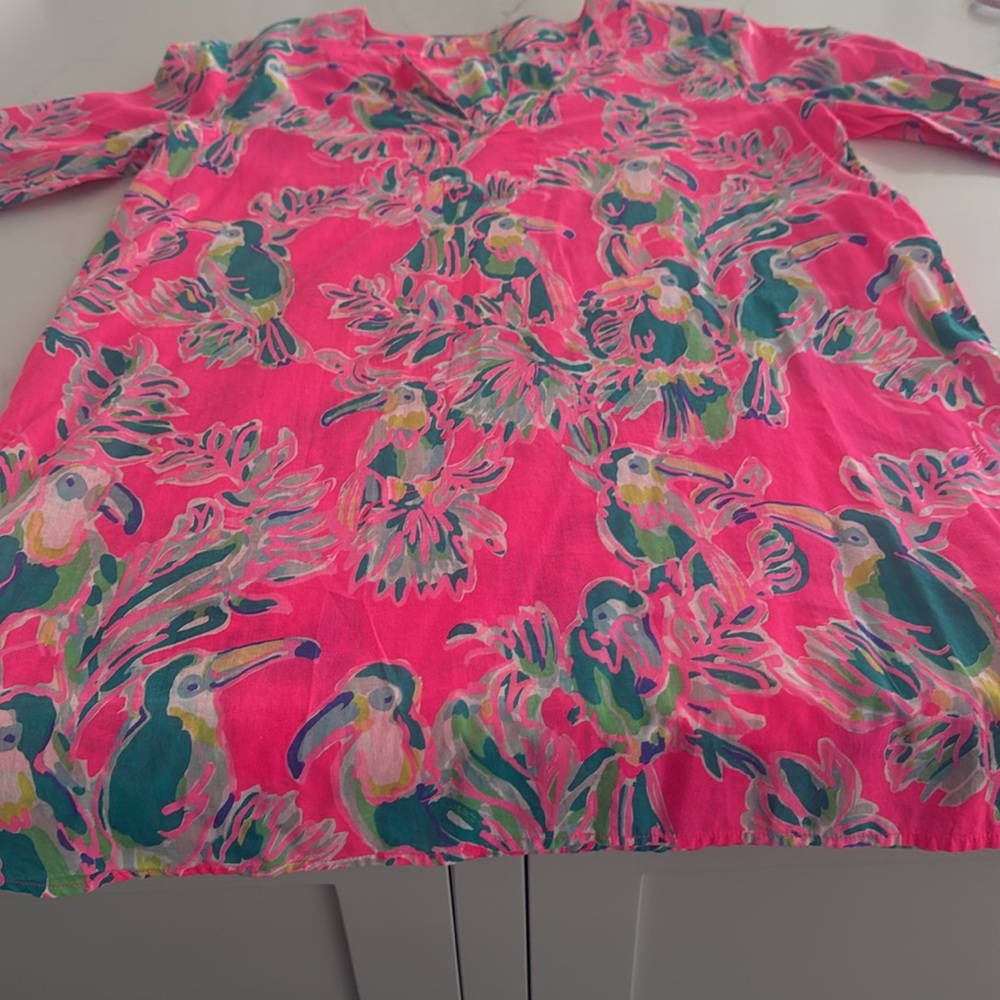 Lilly Pulitzer Pink & Green Parrot Print Tunic/Coverup Sz M
Beacon Toucan Print - Picture 6 of 8